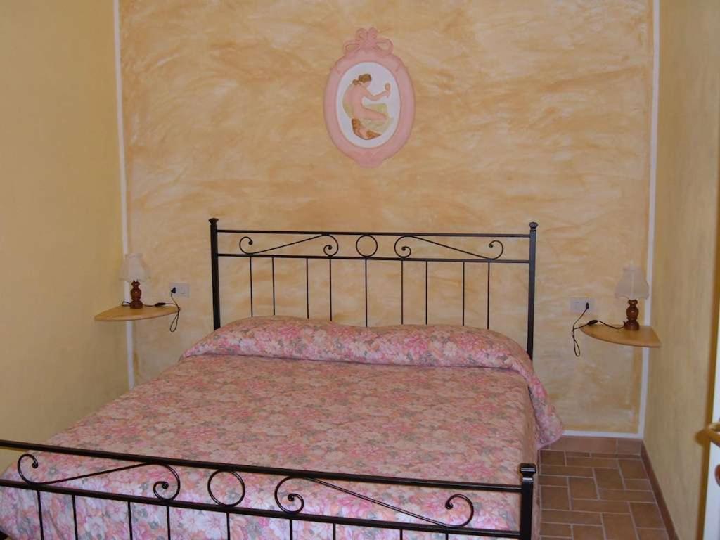 Podere Tre Cipressi Aparthotel Campiglia Marittima Rum bild