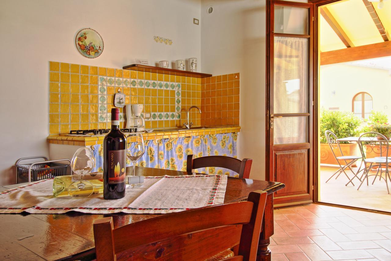 Podere Tre Cipressi Aparthotel Campiglia Marittima Exteriör bild