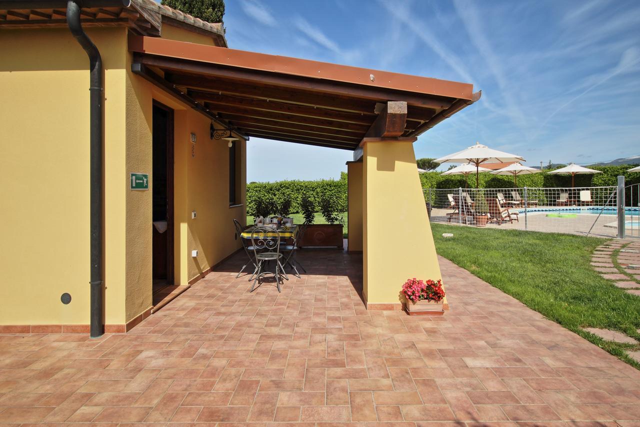 Podere Tre Cipressi Aparthotel Campiglia Marittima Exteriör bild